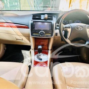 TOYOTA PREMIO 2013