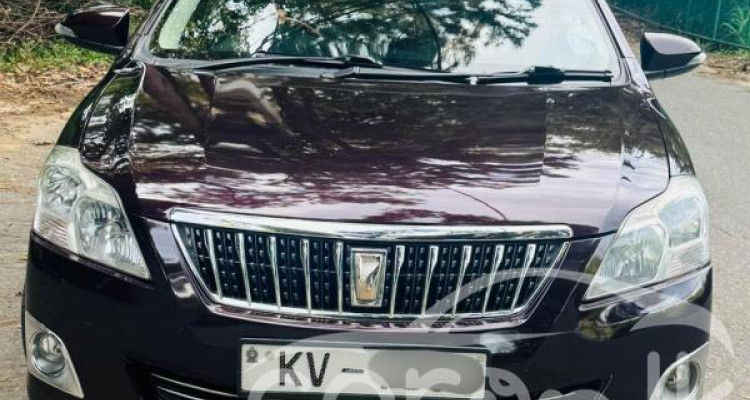 TOYOTA PREMIO 2013