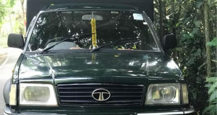 TATA 207 2004