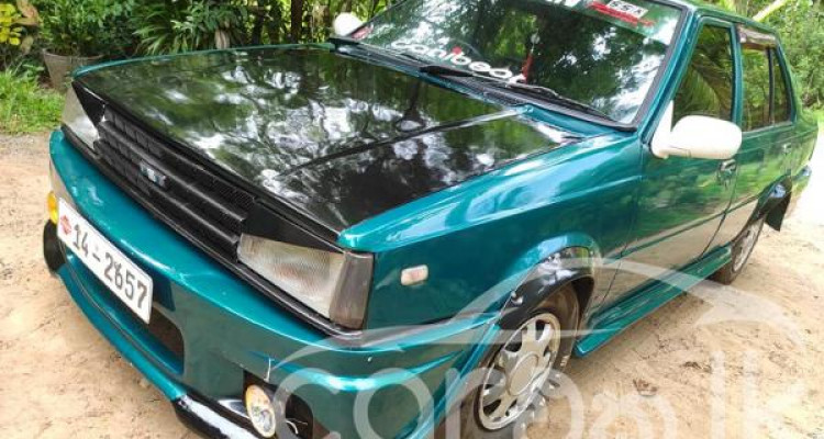 NISSAN SUNNY FB11 1982
