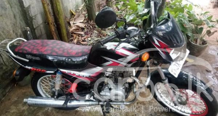 BAJAJ CT100 2004