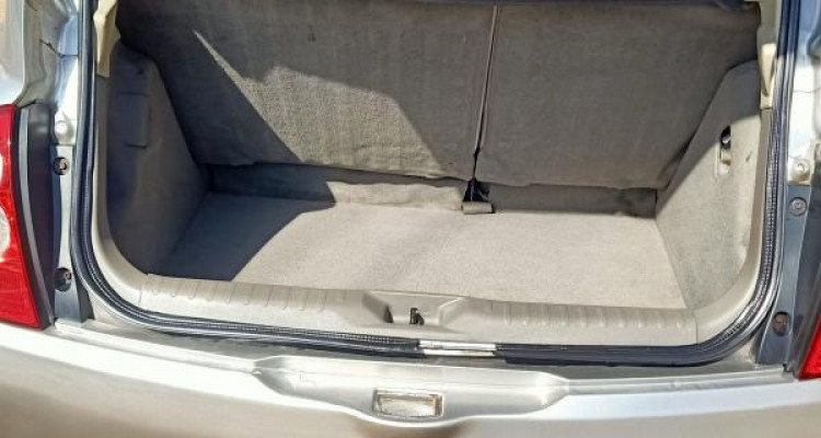 NISSAN MARCH 2003