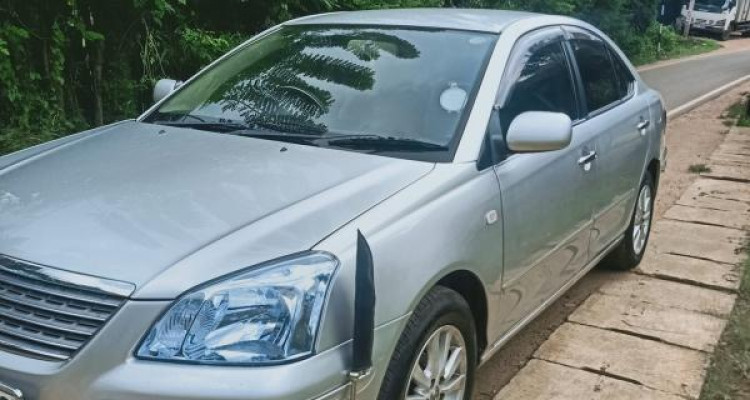 TOYOTA PREMIO 2002