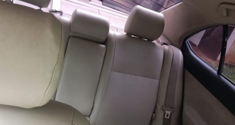 TOYOTA PREMIO 2002