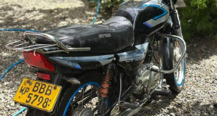 BAJAJ CT100 2014
