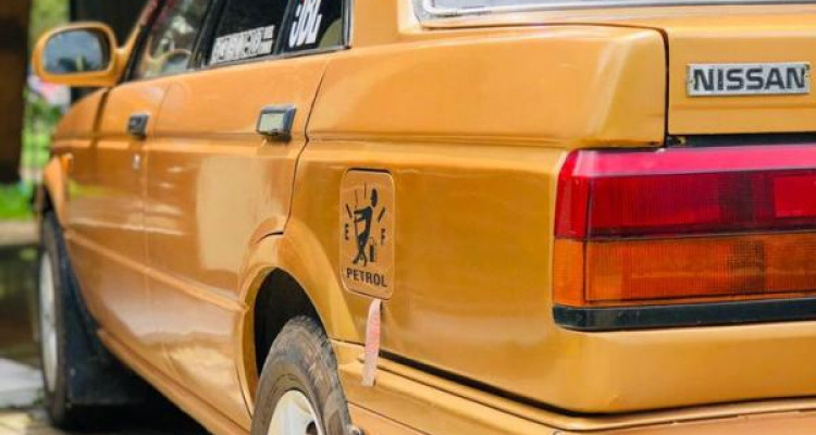 NISSAN TRAD SUNNY 1986
