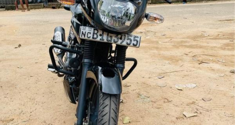 BAJAJ PULSAR 150 2019