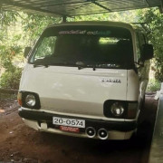 TOYOTA HIACE LH20 1982