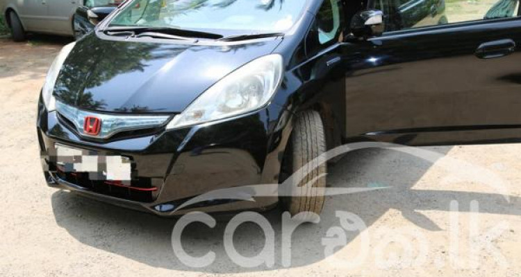HONDA FIT GP1 2011