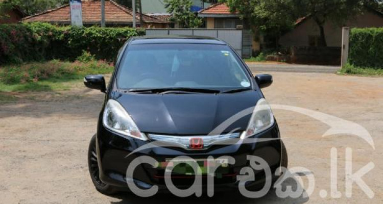 HONDA FIT GP1 2011