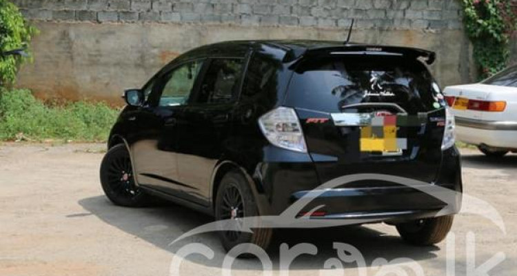 HONDA FIT GP1 2011