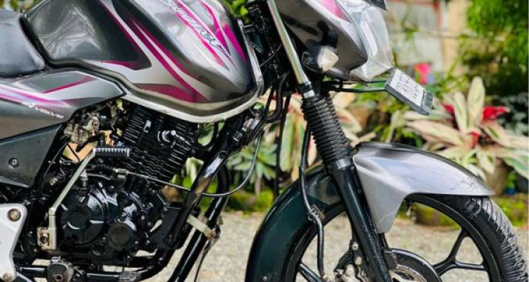 BAJAJ DISCOVER 125 2016