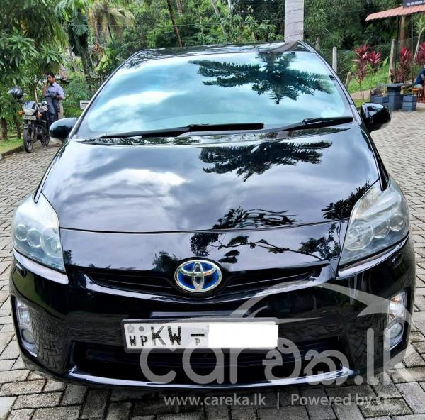 TOYOTA PRIUS 2011