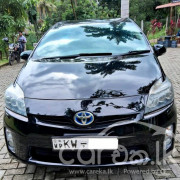 TOYOTA PRIUS 2011