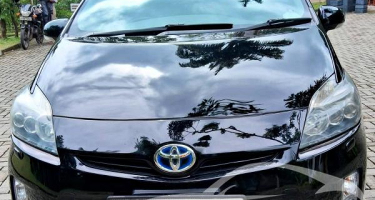 TOYOTA PRIUS 2011