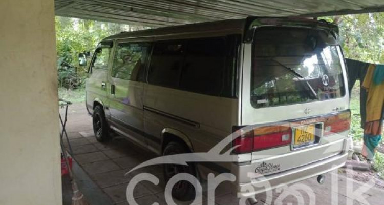 NISSAN CARAVAN 1998