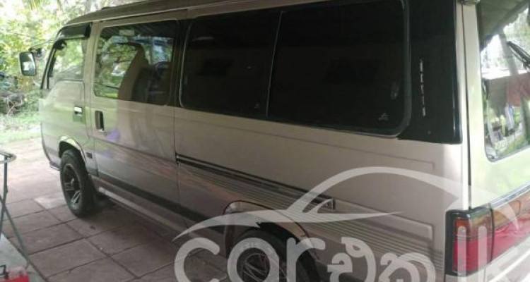 NISSAN CARAVAN 1998