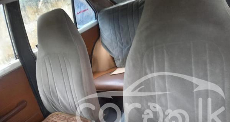 TOYOTA COROLLA KE30 1975