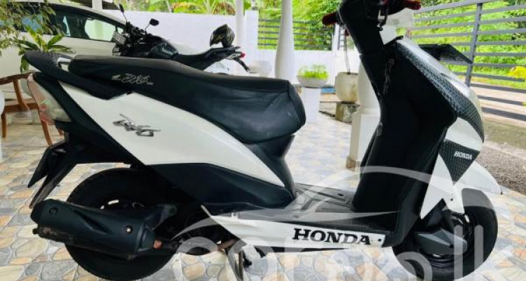 HONDA DIO 2011