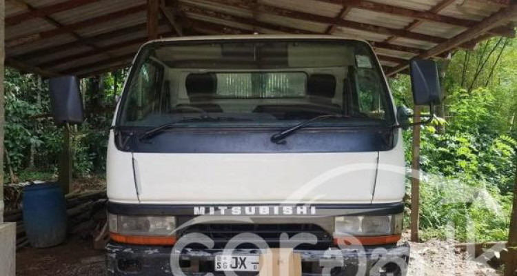 MITSUBISHI CANTER 2000