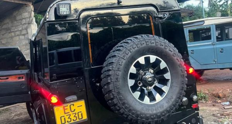 LAND ROVER DEFENDER 1978