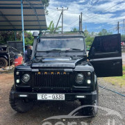 LAND ROVER DEFENDER 1978
