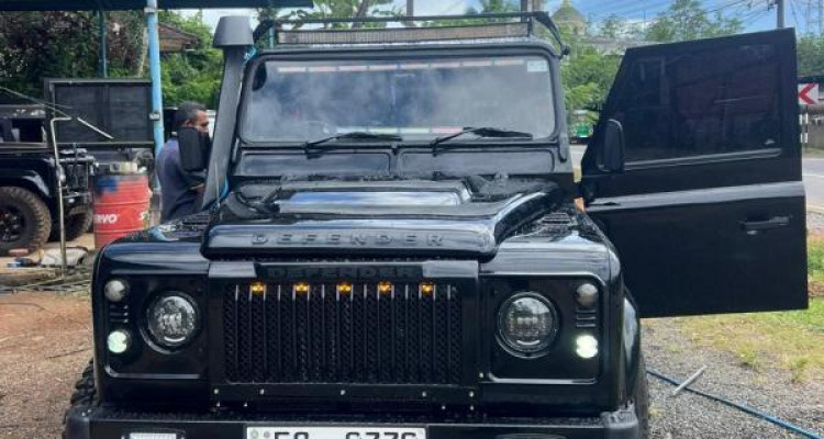 LAND ROVER DEFENDER 1978