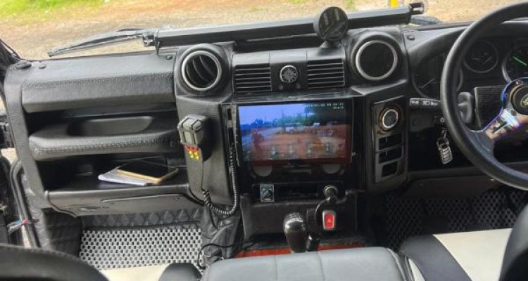 LAND ROVER DEFENDER 1978