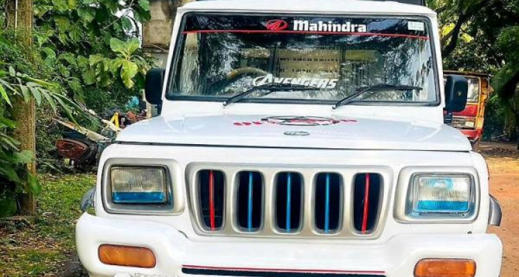 MAHINDRA BOLERO 2011