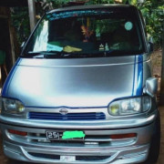NISSAN SERENA 1994
