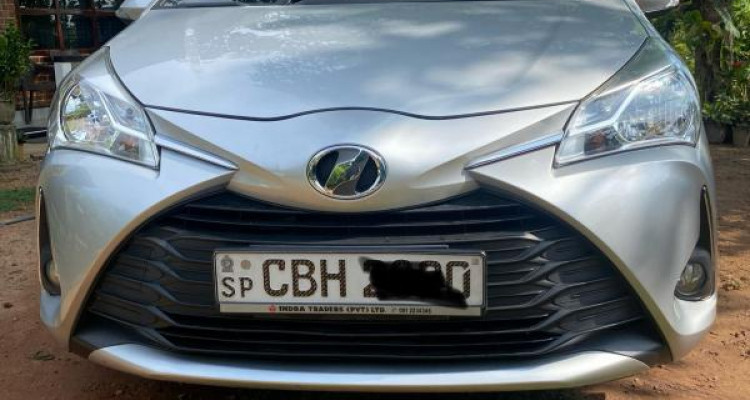 TOYOTA VITZ 2019