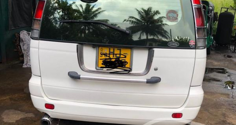 TOYOTA NOAH 2002