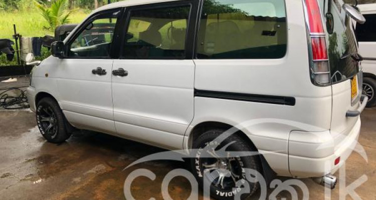 TOYOTA NOAH 2002