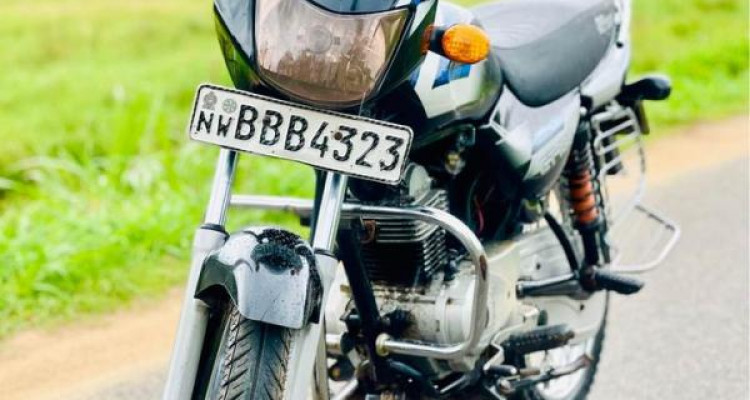 BAJAJ CT100 2014