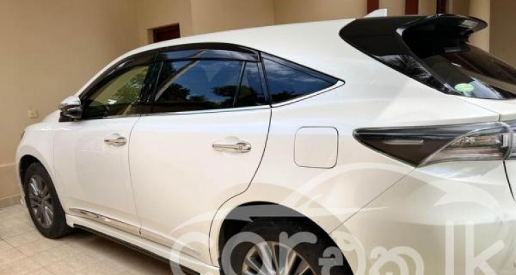 TOYOTA HARRIER 2014