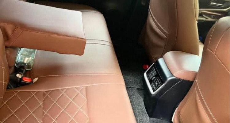 TOYOTA HARRIER 2014