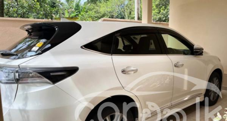 TOYOTA HARRIER 2014