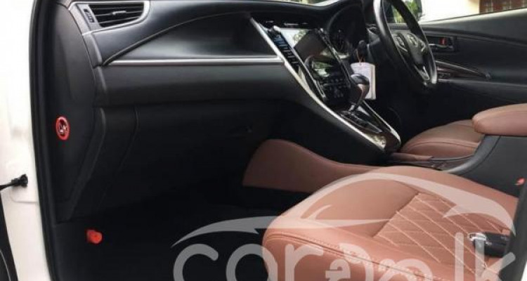 TOYOTA HARRIER 2014