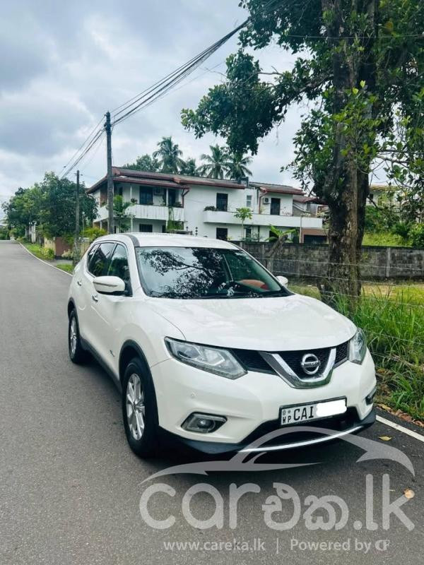 NISSAN X TRAIL 2015