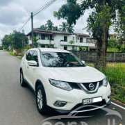 NISSAN X TRAIL 2015
