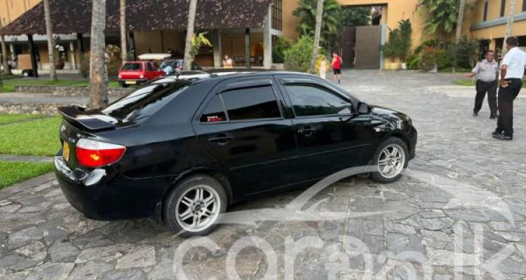 TOYOTA VIOS 2003