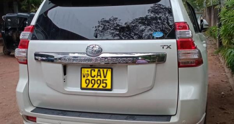 TOYOTA LAND CRUISER PRADO 2016