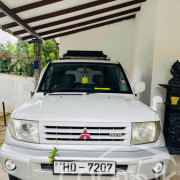 MITSUBISHI PAJERO 2000