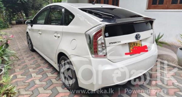 TOYOTA PRIUS 2012