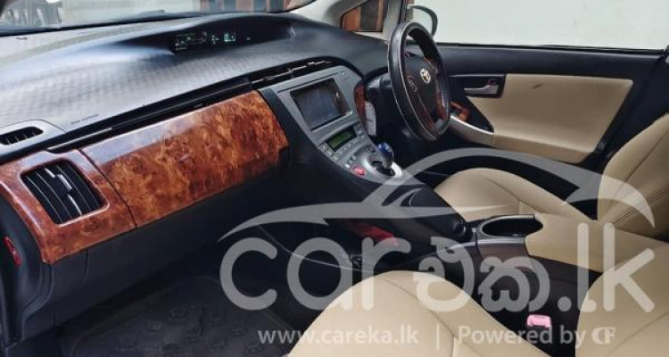 TOYOTA PRIUS 2012