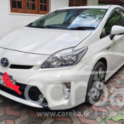 TOYOTA PRIUS 2012