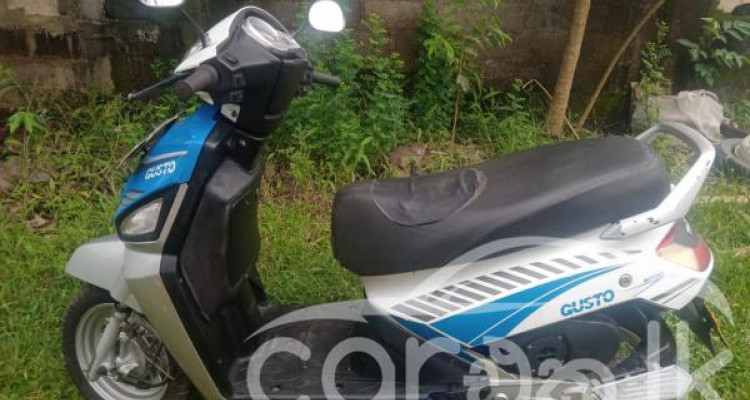 MAHINDRA GUSTO 2017