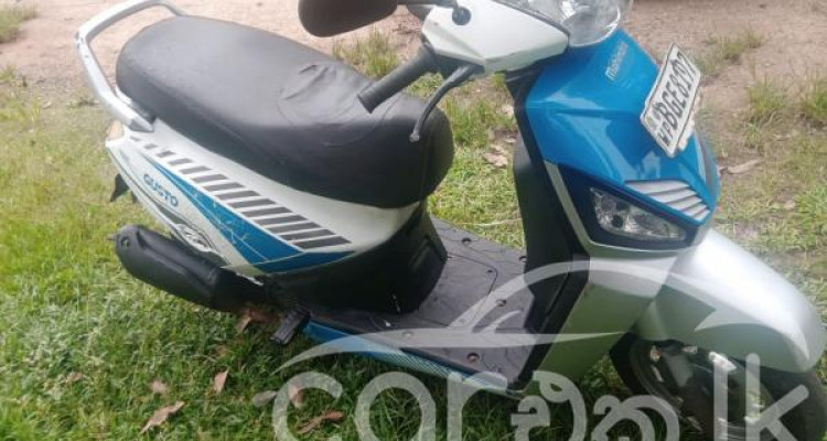 MAHINDRA GUSTO 2017