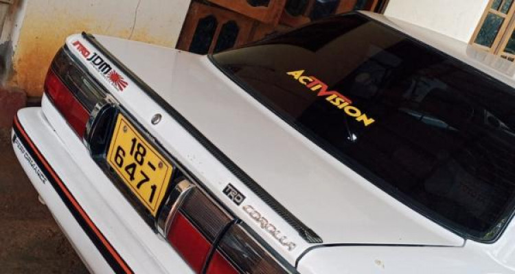 TOYOTA COROLLA 1990