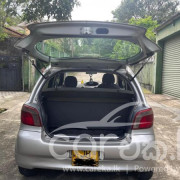 TOYOTA VITZ 2001